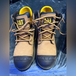 Caterpillar Excavator Sperlite size 6.5 Women’s